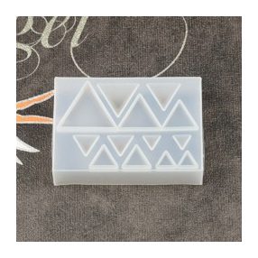 Szilikon öntőforma, háromszögek