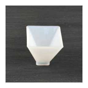 Szilikon öntőforma, piramis, 5 cm