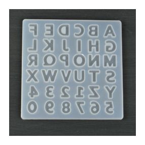 Szilikon öntőforma, betűk és számok, 1,5 cm-es betűk